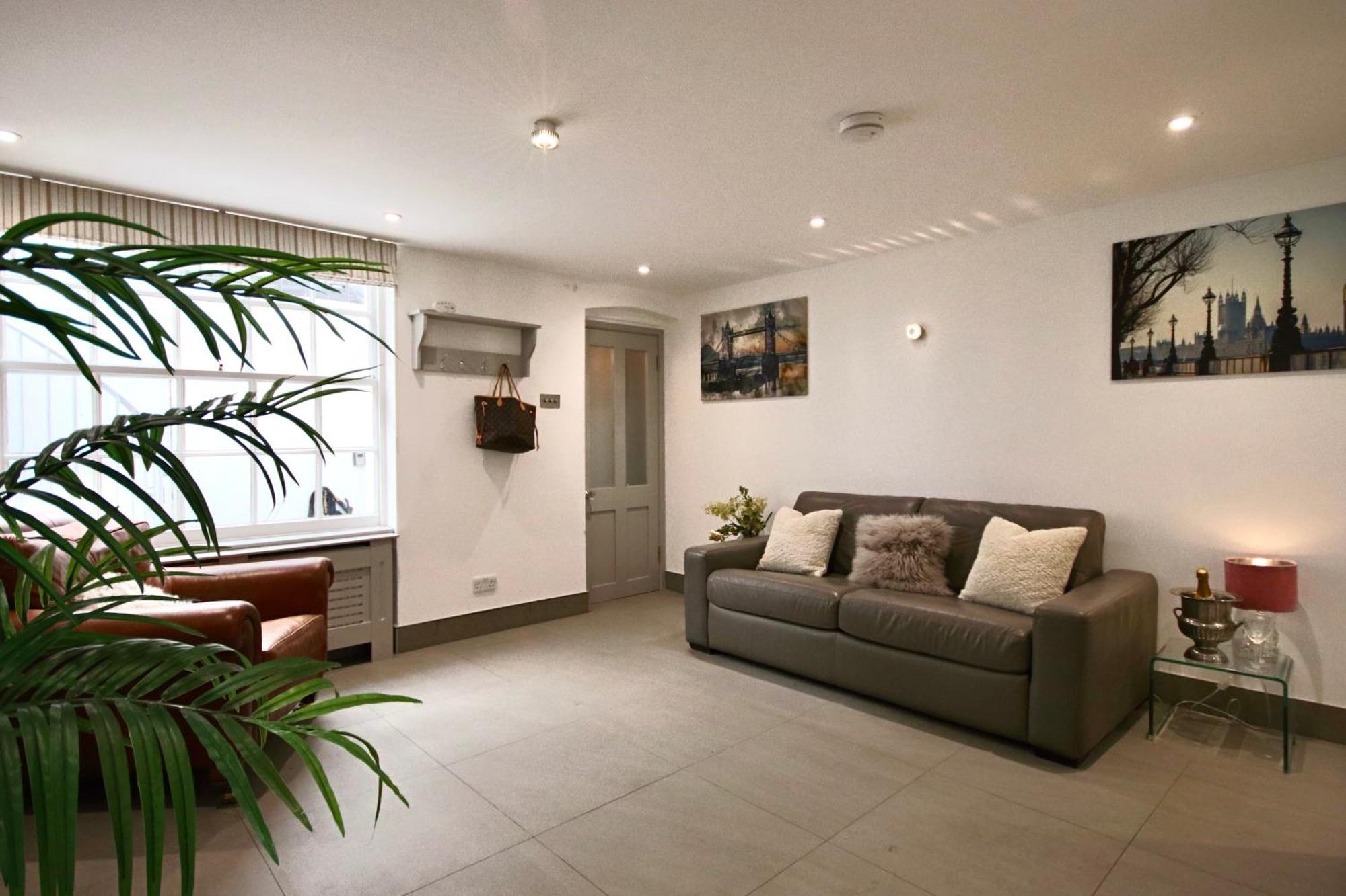 Victoria Belgravia Townhouse Daire Londra Oda fotoğraf